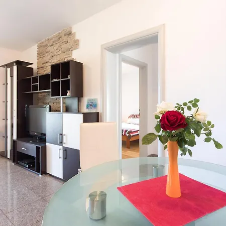 Holiday Home Ore Malinska