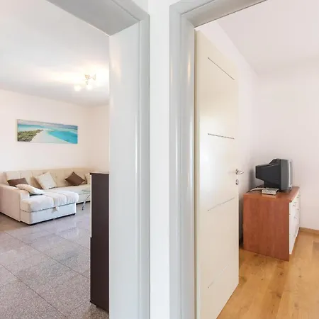 Holiday Home Ore * Malinska