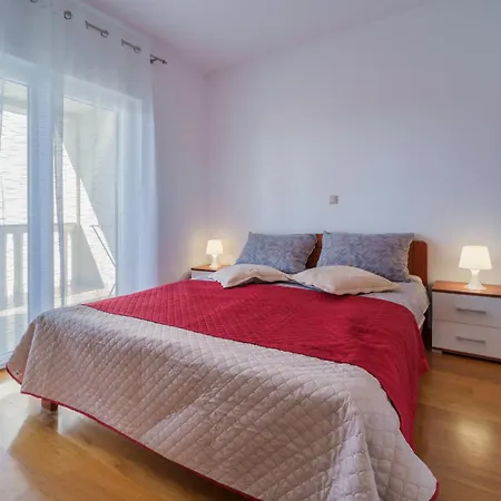 Holiday Home Ore فيلة