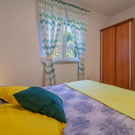 فيلة Holiday Home Ore *