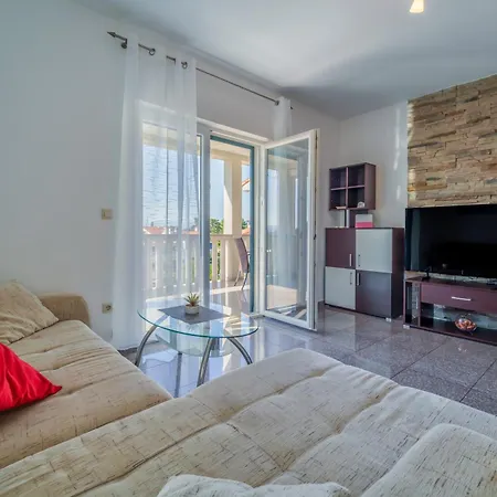 Holiday Home Ore * مالينسكا