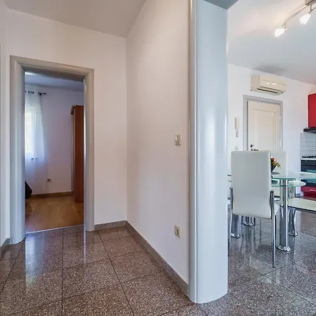 Holiday Home Ore فيلة