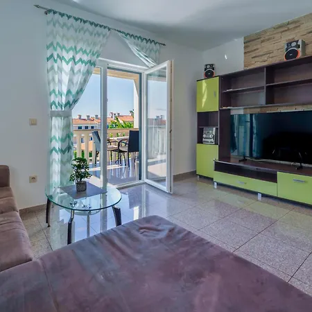 Holiday Home Ore فيلة