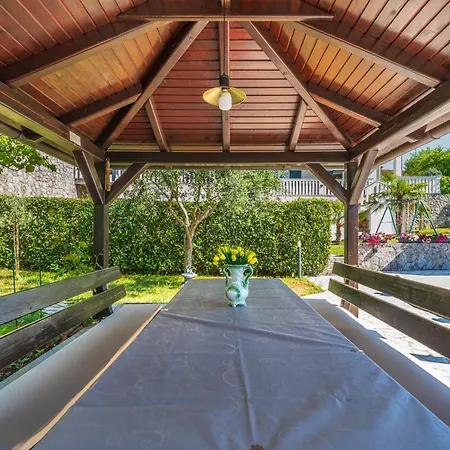 فيلة Holiday Home Ore *