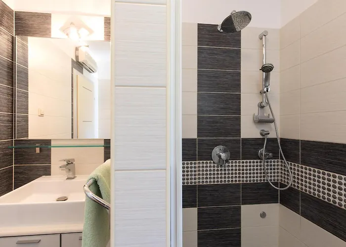 Holiday Home Ore Villa Malinska