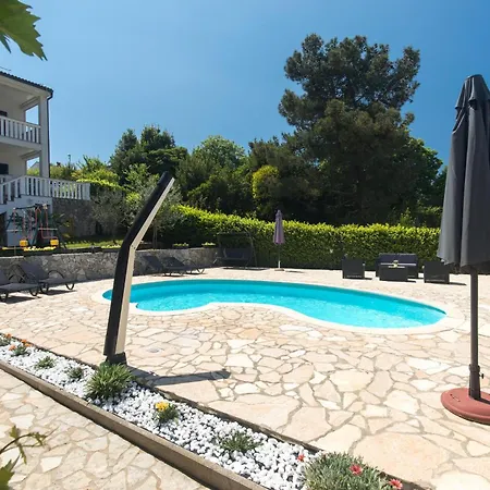 Villa Holiday Home Ore Malinska